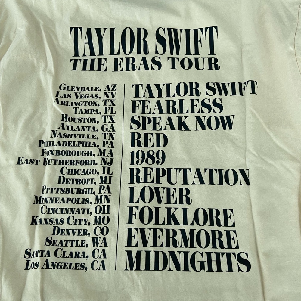 Eras tour tee - Picture 2 of 4